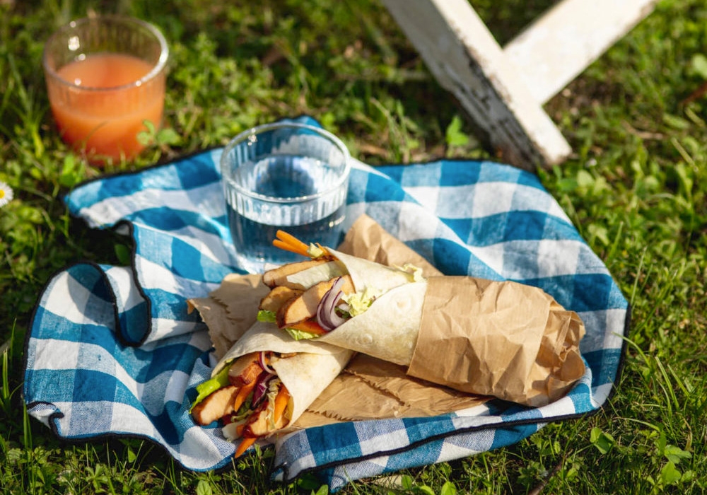 Tasty Tagliata wrap with crunchy vegetables