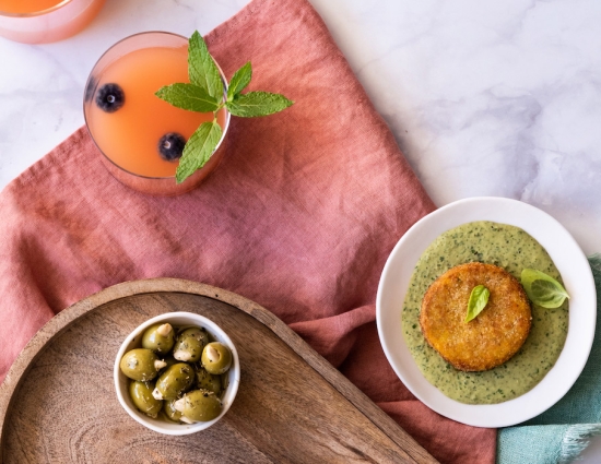 3 mini burgers with pesto béchamel